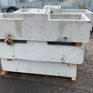 Concrete water trough 5ft2” x 1ft8” . 40 gallon double water trough. With drainage plugs. 
 For details call  Mark on 07710637078