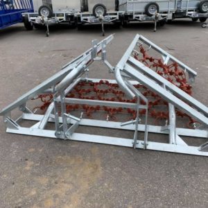 Galvanized folding Steel Jarmet Chain Harrows .
4 metre laid out harrows, Manual folding allows for ease of transportation, Toothed side and smoothed side chains, Please contact mark on 07710637078 or Allan Grant 07743 199174 for further information.