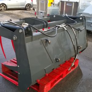 Jarmet Tine Grab 6ft Wide Double acting hydraulic arms , euro attachment
for more details contact Mark on 07710 637078