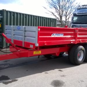 Johnston 8 Tonne Hydraulic Drop Side Tipping Trailer. 13ft 7" x 6ft 6"ft ,Galvanized headboard, Heavy duty pressed 3mm Sides Twin Axle, Heavy duty 5mm plate floor, Steep tip angle for easy load discharge, Hydraulic Brakes & LED lights C/W 3ft Extension  For ​Further Details contact Sam on 07522716854 or Mark on 07710637078