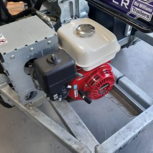  Ifor Williams Log Splitter. Fully galvanized including splitting column & head, 25 tonne splitting force, 600mm max log length, can split logs in horizontal or vertical position, coupled to a Honda CX200 engine.  Accessories available inc cover, For more information call Mark on 07710 637078 or Allan Grant 07743 199174.