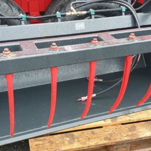 New Jarmet 6ft Bucket Grab Complete with euro attachments Double acting rams, 6mm steel construction, For More details & prices please call Allan Grant 07743 199174, Mark on 07710 637078 or Sales on 01463248268.