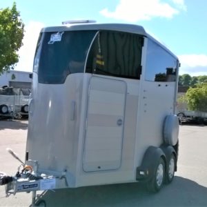 New Ifor Williams HBX511 Silver Horsebox , Complete With Internal Padding & Wheel trims , Stalled for 2 x 17.2hh Horses, Accessories available inc Alloy Wheel, Awning, Tackpack etc For more details & prices please contact Mark on 07710 637078, Sam on 07522 716854 or Sales on 01463 248268 phone calls only no messages will be answered 