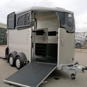 New Ifor Williams HBX511 Silver Horsebox , Complete With Internal Padding & Wheel trims , Stalled for 2 x 17.2hh Horses, Accessories available inc Alloy Wheel, Awning, Tackpack etc For more details & prices please contact Mark on 07710 637078, Sam on 07522 716854 or Sales on 01463 248268 phone calls only no messages will be answered 