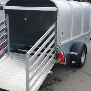 New Ifor Williams P7e Livestock Trailers 750kg, Unbraked, Complete with Rear Loading gates, Roof Vents & Spare Wheel, Accessories available including internal divisions & Lamp guards etc, for more details & prices Please Call Mark on 07710 637078 , Sam on 07522 716854 or Sales on 01463 248268 