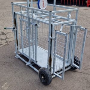 Condon Lamb Weigh Scales Crate 
For more information & prices please call Mark on 07710 637078, Sam on 07522 716854 or sales on 01463 248268