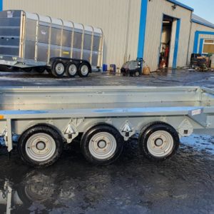 Ifor Williams GX126 Tri-axle Plant Trailers, Complete with full ramp tail , bucket rest & spare wheel, for More details & prices call Mark on 07710 637078, Sam on 07522 716854 or sales on 01463 248268 Phone calls only no messages will be answered.

Available to view at Inverness & Inverurie Depots.